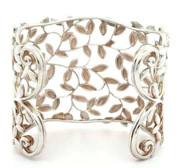 Tiffany & Co. Paloma Picasso Olive Leaf Cuff Bracelet in Sterling