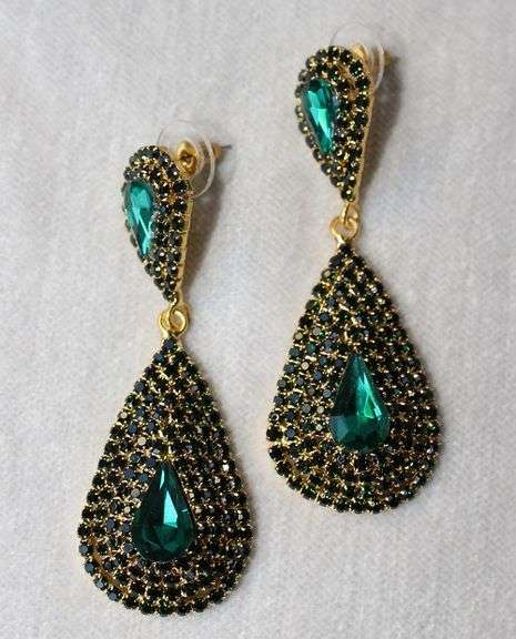 Stylish Fashion Design Earrings