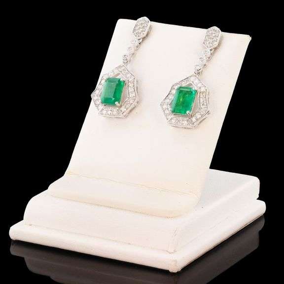 18K WHITE GOLD EMERALD AND DIAMOND DANGLE EARRINGS 3.64 C.T.W.