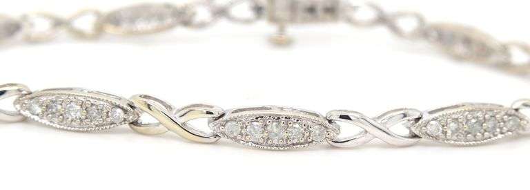 10kt White gold 1ctw diamond station bracelet