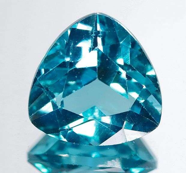 Outstanding 7.33ct top London blue Topaz