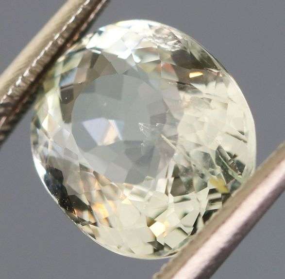 Dazzling 3.43ct oval cut white Beryl