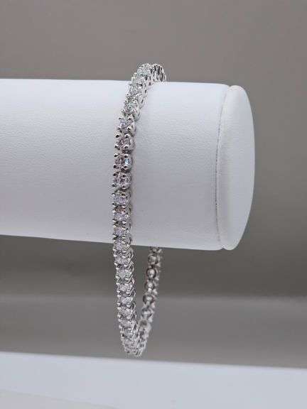 14 Kt White Gold Plated 8.75 Ctw Lab Simulated Diamond Tennis Bracelet