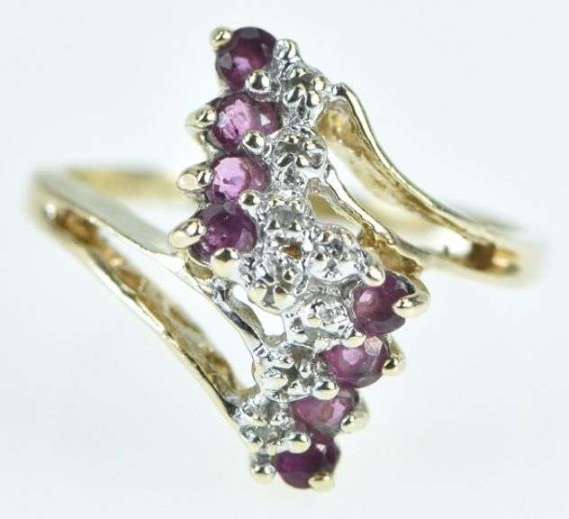 10K Yellow Gold Ruby Diamond Vintage Zig Zag Cluster Ring