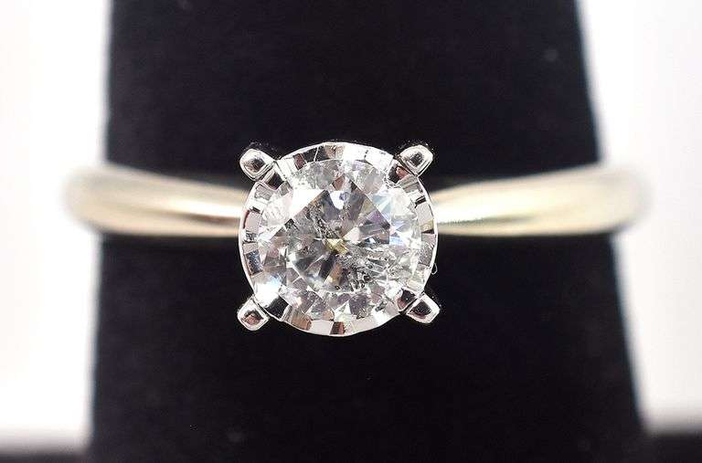 Pretty 10K White Gold Approx. 0.45CTS Solitaire Diamond Ring