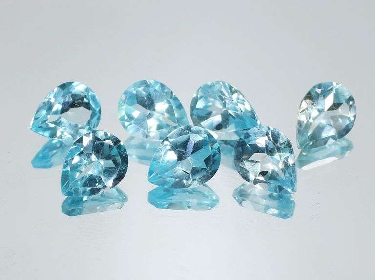 7 piece 14.15ct glittering sky blue Topaz set