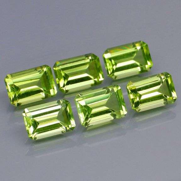 Vibrant 4.19ct Peridot set