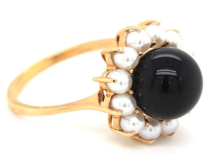 14kt Yellow gold black onyx and pearl cocktail ring