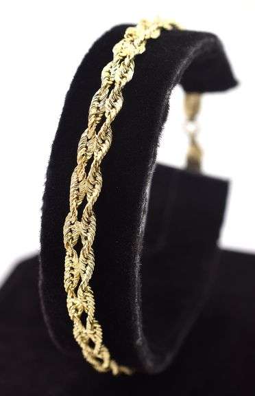 Interesting 10K Yellow Gold Chain Link Bracelet