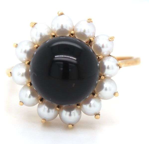 14kt Yellow gold black onyx and pearl cocktail ring