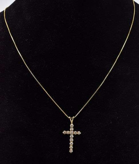 Simply-Beautiful 14K Yellow Gold Diamond Cross Pendant Necklace