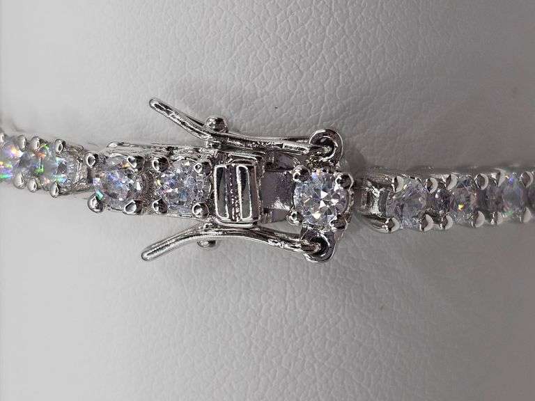 14 Kt White Gold Plated 8.75 Ctw Lab Simulated Diamond Tennis Bracelet