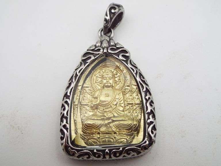 Stunning Gold Guan Yin Chinese Goddess Amulet/Pendant
