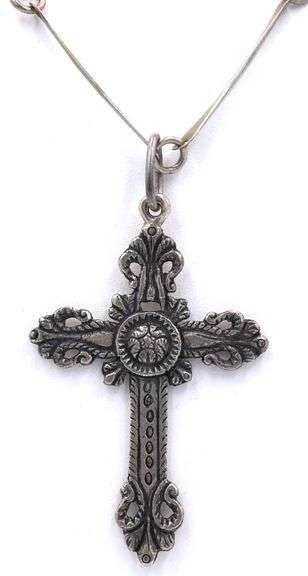 Vintage 925 sterling silver Signed cross pendant on chain necklace