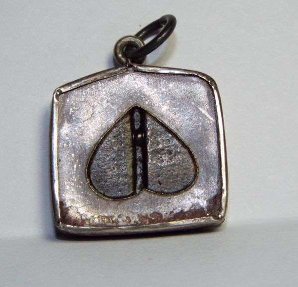 Rare Two Buddha Amulet/Pendant/Talisman