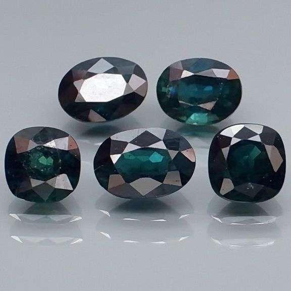 Stunning rich blue 3.30ct mixed cut Sapphire set