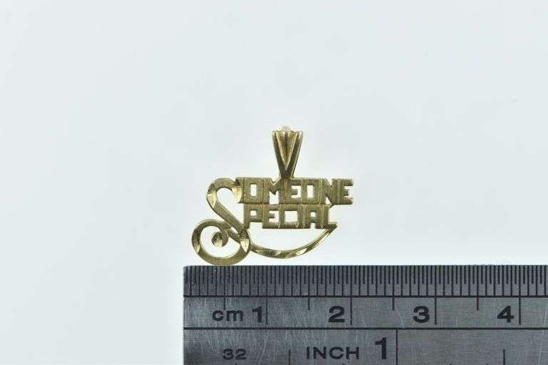 14K Yellow Gold Someone Special Word Cut Out Vintage Charm/Pendant