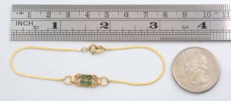Cute 14K YG Bracelet with Emeralds