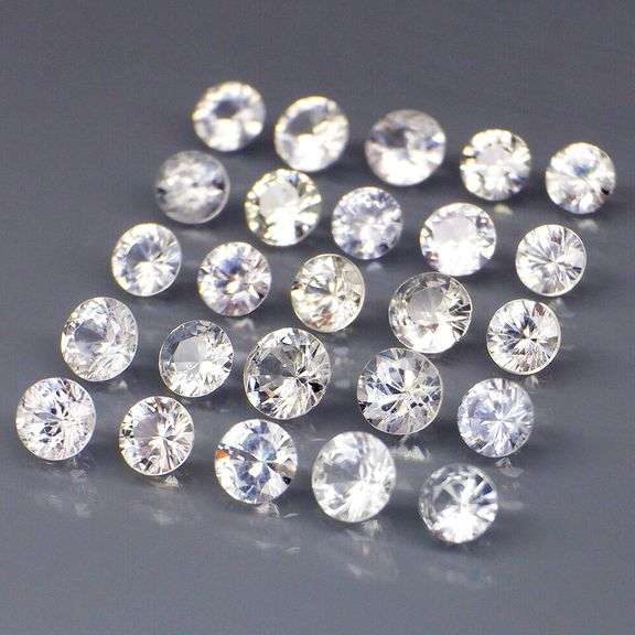 Heated only 3.65ct diamond white Sapphire set