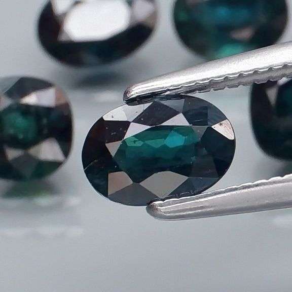 Stunning rich blue 3.30ct mixed cut Sapphire set