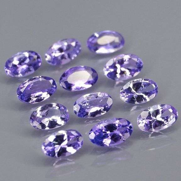 Tremendous 2.82ct unheated Tanzanite set