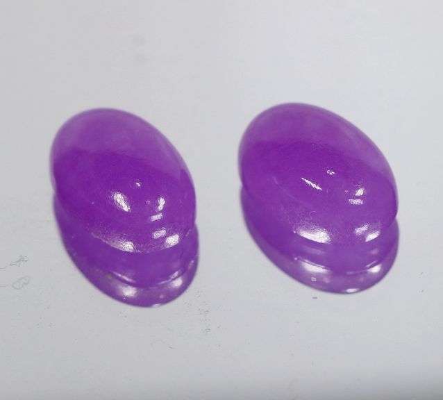 Glowing! 7.72ct top violet Jadeite Jade cabochon set