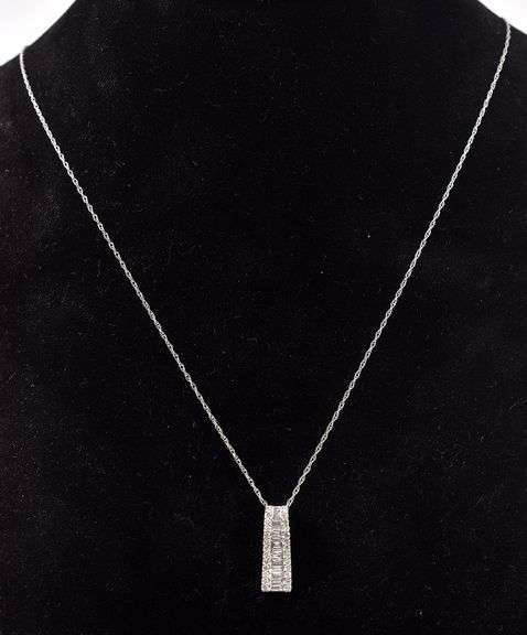 Dazzling 14K White Gold Diamond Pendant Necklace
