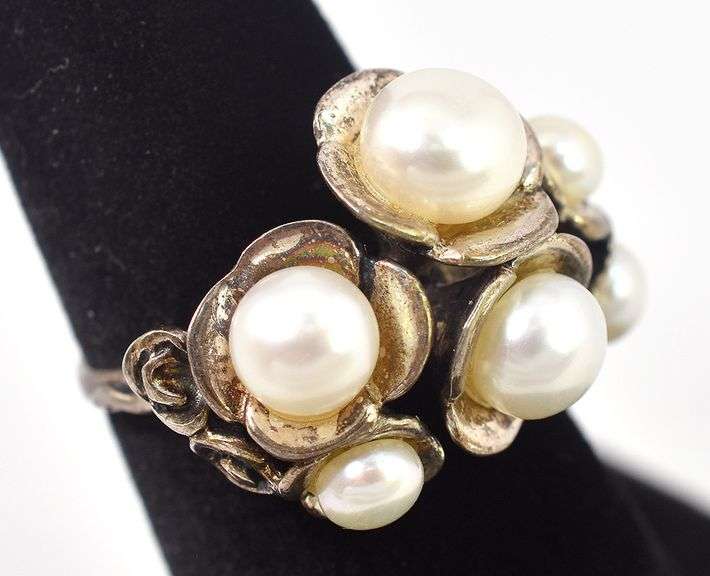 Pearl Flower Ring in Sterling Silver