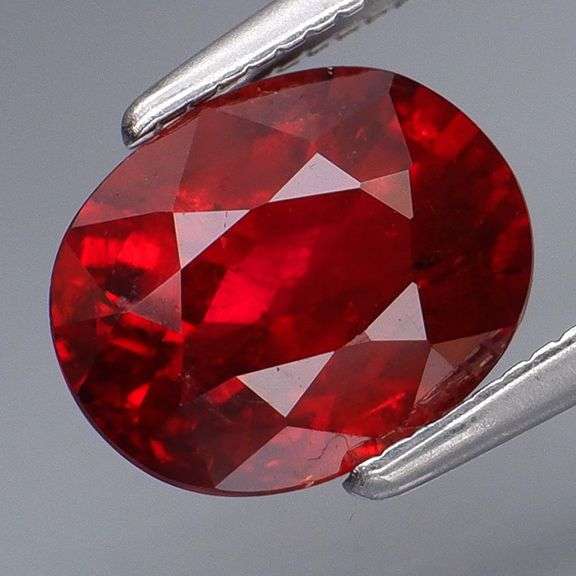 Vibrant 2.46ct UNTREATED Spessartite Garnet