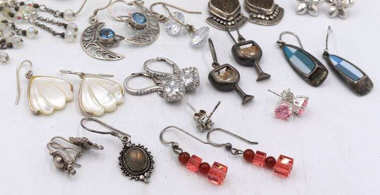 Group lot of Vintage 925 sterling silver mixed Jewelry