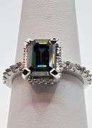 14 Kt White Gold 4.5 Ct VVs1 Emerald Green Fire Moissanite Ring