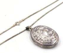 Vintage 925 sterling silver Engraved locket pendant on Italian box chain necklace