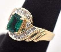 Beautiful 14K Yellow Gold Diamond and Emerald Gemstone Ring