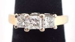 Fantastic 14K Yellow Gold Approx. 0.90CTW Diamond Ring