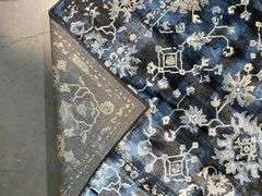 Beautiful Clasic Design Rug 8x10