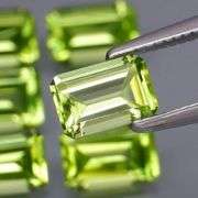 Vibrant 4.19ct Peridot set