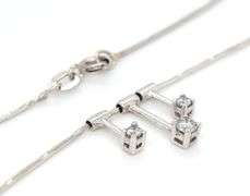18kt White gold 0.25ctw Graduated bar diamond necklace