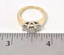 Fantastic 14K Yellow Gold Approx. 0.90CTW Diamond Ring