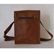 Vintage-Inspired Full Grain Leather Crossbody Messenger