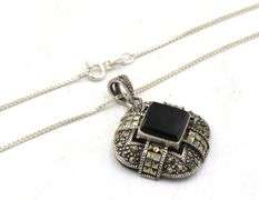 Vintage 925 sterling silver black onyx and Marcasite pendant on Italian box chain necklace