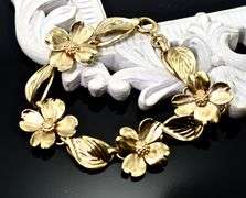 Lovely Vintage 14K Yellow Gold Dogwood Bracelet