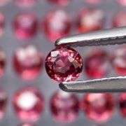 Fantastic 4.58ct UNHEATED round cut Sapphire set