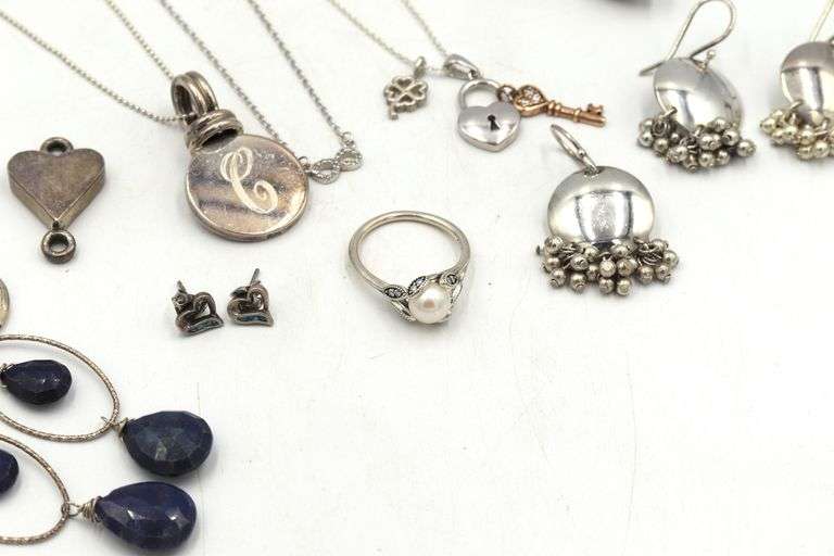 Group lot of Vintage 925 sterling silver jewelry