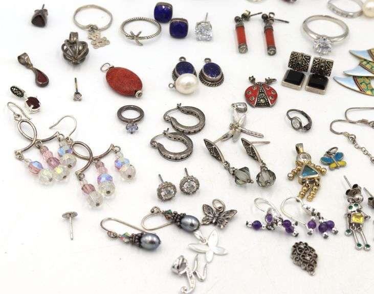 Group lot of Vintage 925 sterling silver mixed Jewelry