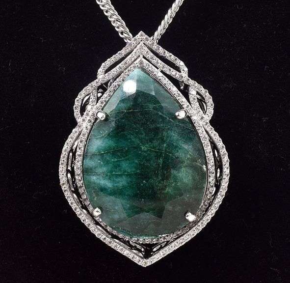 Mesmerizing Colossal 75.81CTS Pear-Cut Natural Emerald & White Sapphire Gemstone Pendant Necklace in