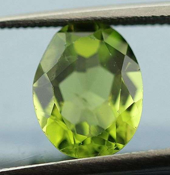 Top Burma green 1.97ct real Pakistani Peridot