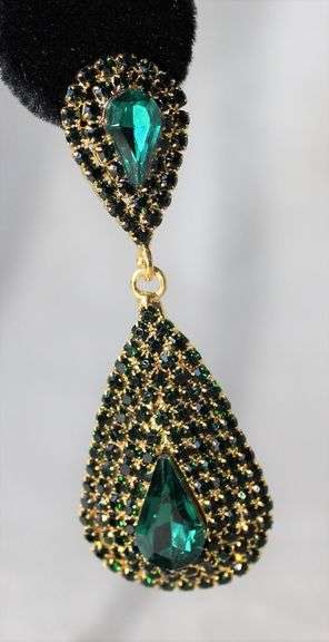 Stylish  Fashion  Design Earrings