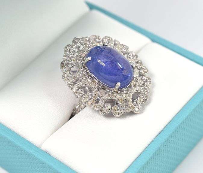 Fantastic Brand New European Oval Shaped Cabochon-Cut 8.25CTS Tanzanite Gemstone & 1.08CTW Diamond R