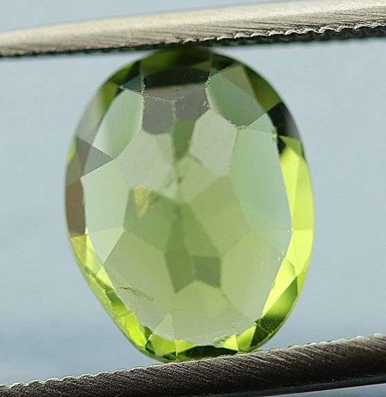 Top Burma green 1.97ct real Pakistani Peridot