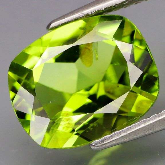 Eye catching 3.87ct Burma green Peridot